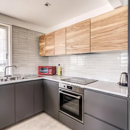 Maison Annie - Mental Wellness Retreats